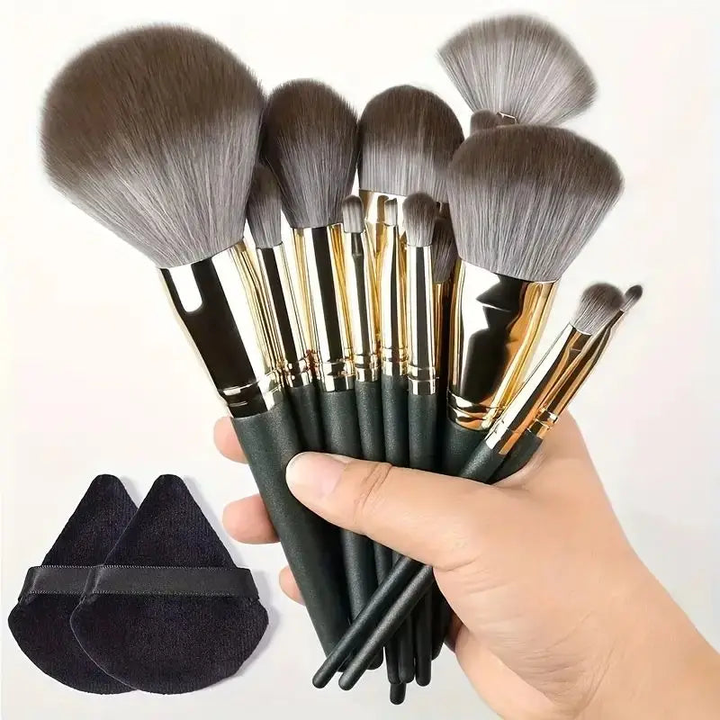 Makeup Brush Set: Soft and Fluffy