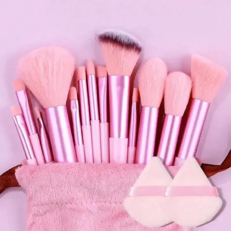 Makeup Brush Set: Soft and Fluffy