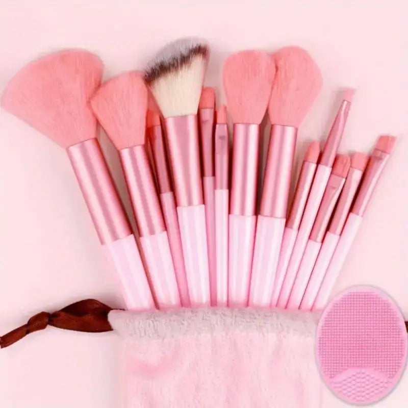 Makeup Brush Set: Soft and Fluffy