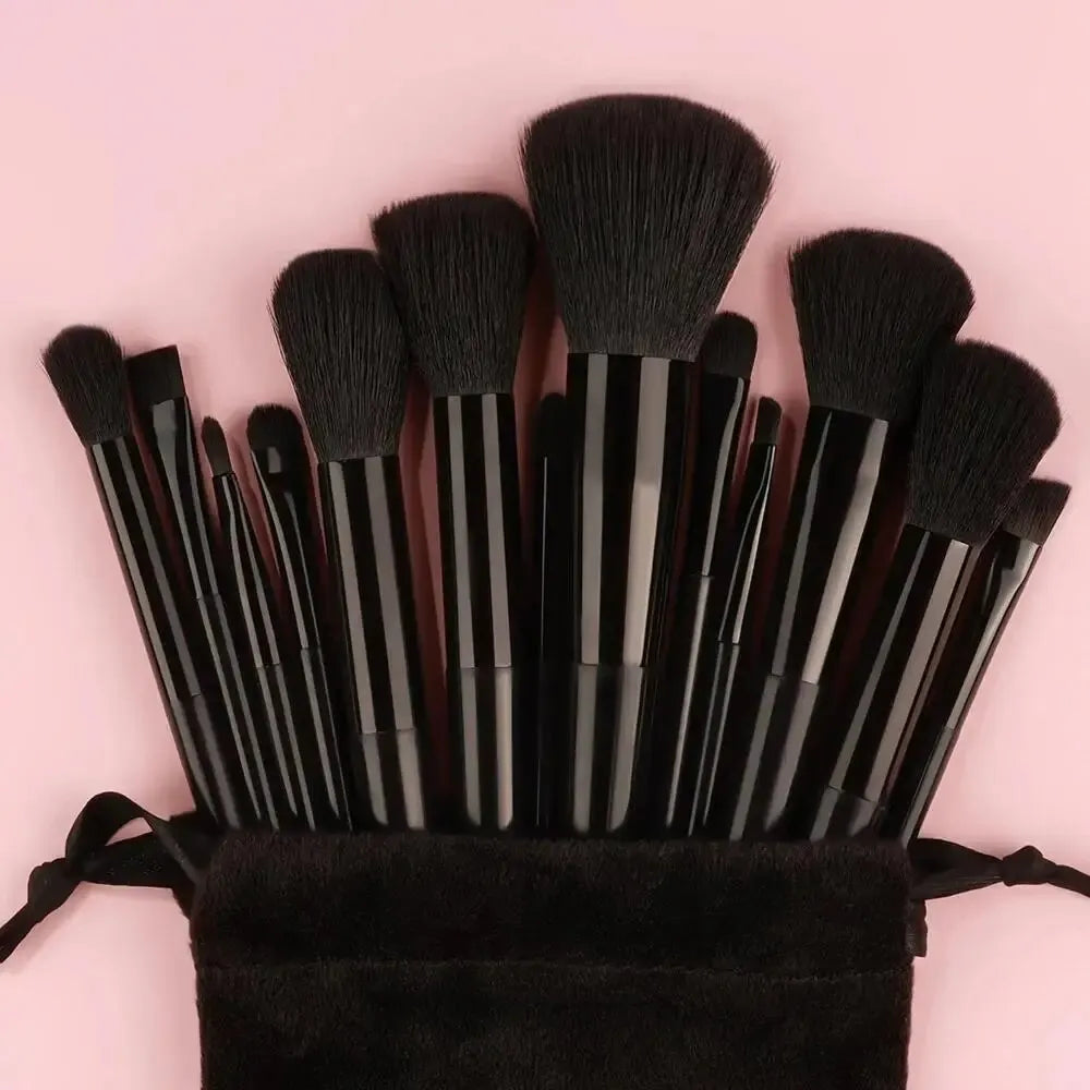 Makeup Brush Set: Soft and Fluffy