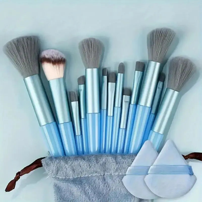 Makeup Brush Set: Soft and Fluffy