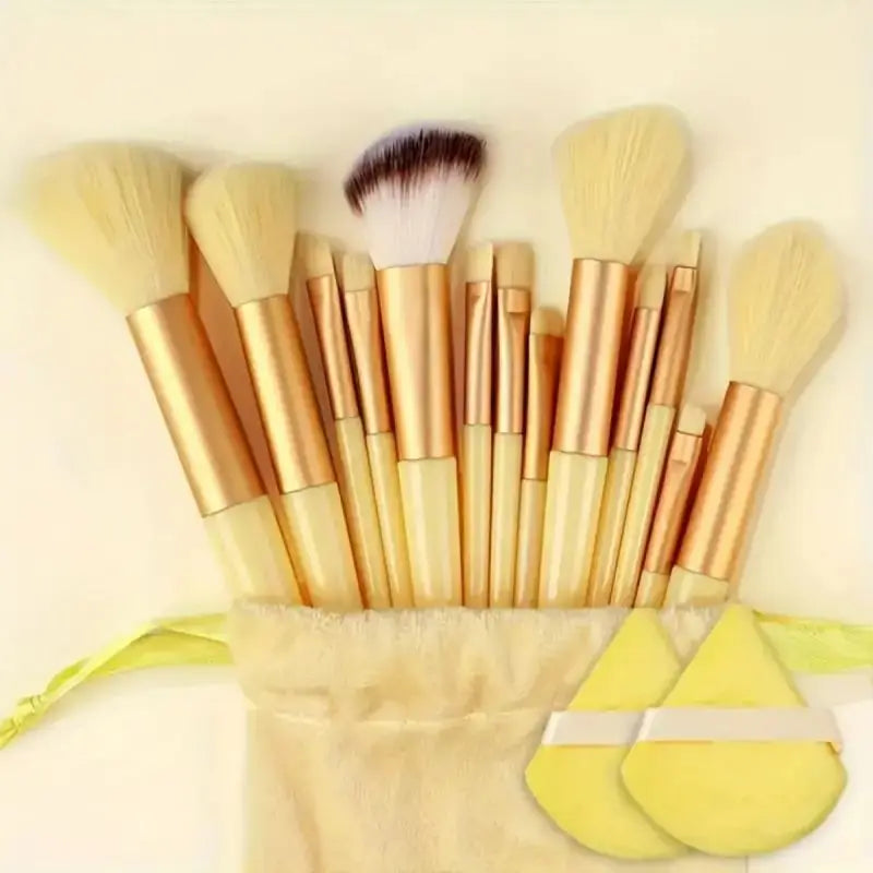 Makeup Brush Set: Soft and Fluffy